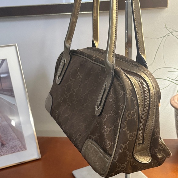 Gucci Brown and Gold GG shoulder bag - Picture 3 of 9